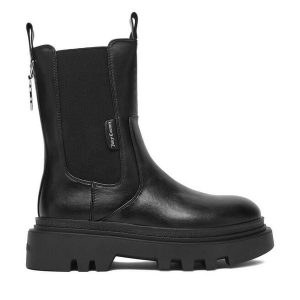 Sztyblety Juicy Couture. Czarne botki Juicy Couture, bez wzorów, bez obcasa, na płaskiej podeszwie, bez zapięcia. Za 329,99 zł.