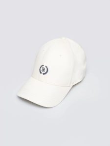 Czapka z daszkiem z haftem biała Centi 100. Białe czapki Big Star, bez wzorów, z bawełny, eleganckie. Za 79,99 zł.