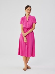 Stylove Sukienka w kolorze różowym rozmiar: S. Różowe sukienki Stylove, s, bez wzorów, z wiskozy, bez kołnierzyka, bez ramiączek, midi. Za 166,88 zł.