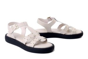 WONDERS AB-1567 latte, sandały damskie. Brązowe sandały Wonders, bez wzorów, z gumy, bez obcasa, bez zapięcia. Za 509,50 zł.