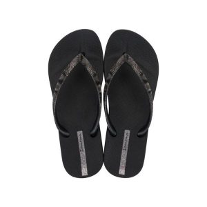 Japonki damskie Ipanema Mesh IX. Czarne klapki Ipanema, bez wzorów, z meshu, bez obcasa. Za 59,99 zł.