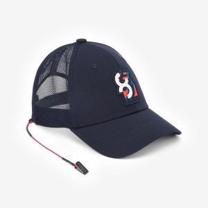 Czapka z daszkiem żeglarska Decathlon 500. Niebieskie czapki DECATHLON, bez wzorów, z elastanu, sportowe. Za 49,99 zł.