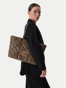 LOVE MOSCHINO Torebka JC4120PP1OLC0203 Brązowy. Brązowe shopper bag LOVE MOSCHINO, bez wzorów, ze skóry, bez dodatków. Za 770,99 zł.