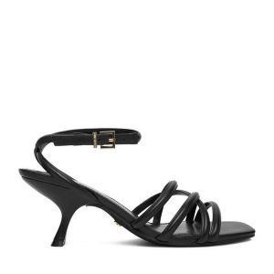 Sandały GINO ROSSI. Czarne sandały Gino Rossi, bez wzorów, bez obcasa, na szpilce, bez zapięcia. Za 349,99 zł.