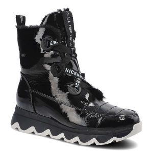 Czarne Botki Damskie Artiker Modne Buty Ocieplane. Czarne botki ARTIKER, bez wzorów, z futra, bez obcasa, na platformie, bez zapięcia. Za 279,00 zł.