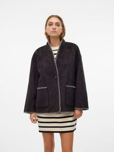 Vero Moda Kurtka przejściowa w kolorze brązowym rozmiar: XS. Czarne kurtki Vero Moda, xs, bez wzorów, ze skóry, bez kaptura. Za 101,23 zł.