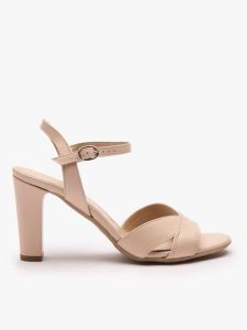 Cieliste sandały na wysokim obcasie. Brązowe sandały Ryłko, bez wzorów, ze skóry, bez obcasa, na obcasie, bez zapięcia. Za 379,99 zł.