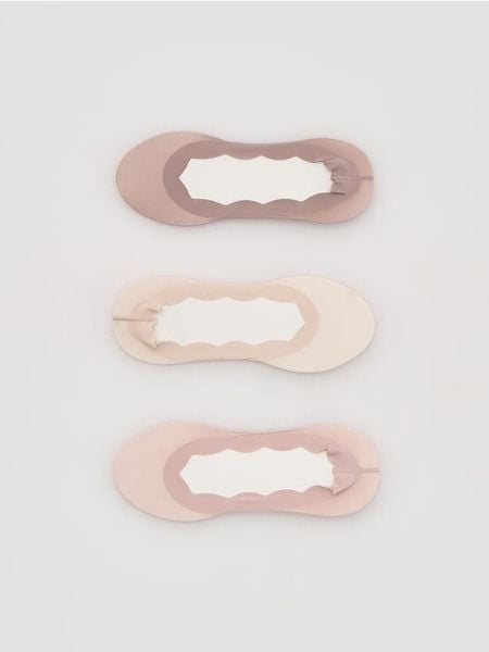 Skarpetki baleriny 3 pack - beżowy. Brązowe skarpetki Reserved, bez wzorów. Za 39,99 zł.