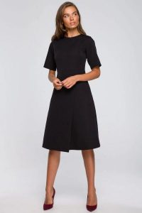 Sukienka elegancka trapezowa z asymetrycznym dołem czarna. Czarne sukienki Stylove, do pracy, s, bez wzorów, z elastanu, biznesowe, z asymetrycznym kołnierzem, bez ramiączek, mini, asymetryczne. Za 289,00 zł.