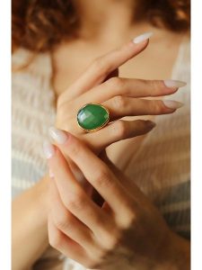 Pierres delicates Pozłacany pierścionek z tygrysim okiem rozmiar: onesize. Żółte pierścionki Pierres delicates, pozłacane. Za 44,95 zł.