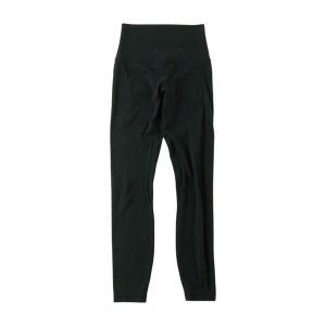 Spodnie legginsy damskie do jogi i siłowni czarne. Czarne legginsy LULULEMON, bez wzorów, z materiału. Za 149,06 zł.