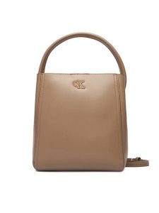 Calvin Klein Torebka Ck Bucket With Strap LV04F3174G Beżowy. Brązowe torebki klasyczne Calvin Klein, bez wzorów, ze skóry, bez dodatków. Za 569,99 zł.