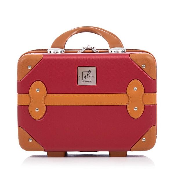 Kuferek Semi Line. Czerwone kosmetyczki Semi-line, bez wzorów. Za 89,99 zł.