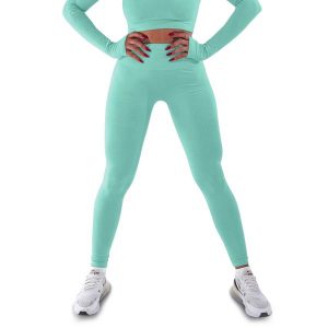 Techniczne legginsy z efektem push-up i idealną sylwetką. Fioletowe legginsy R-EVENGE, bez wzorów, z elastanu. Za 233,89 zł.