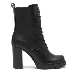 Trzewiki Clara Barson. Czarne botki Clara Barson, bez wzorów, bez obcasa, na słupku, bez zapięcia. Za 169,99 zł.