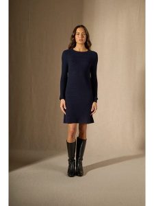 Perfect Cashmere Kaszmirowa sukienka w kolorze granatowym rozmiar: XL. Niebieskie sukienki Perfect Cashmere, na co dzień, xl, bez wzorów, z kaszmiru, bez kołnierzyka, bez ramiączek, mini, proste. Za 434,99 zł.
