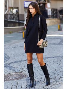 Milan Kiss Sukienka w kolorze czarnym rozmiar: XL. Czarne sukienki Milan Kiss, na co dzień, xl, bez wzorów, bez kołnierzyka, bez ramiączek, maxi, proste. Za 122,67 zł.