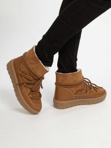 Bellucci Botki zimowe w kolorze jasnobrązowym rozmiar: 36. Brązowe botki Bellucci, na zimę, bez wzorów, bez obcasa, bez zapięcia. Za 144,24 zł.