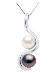 ATELIERS SAINT GERMAIN Złota zawieszka z perłami rozmiar: onesize. Białe zawieszki ATELIERS SAINT GERMAIN, z perłą, srebrne. Za 956,99 zł.