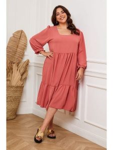 Plus Size Company Sukienka "Arnis" w kolorze jasnoróżowym rozmiar: 42. Różowe sukienki Plus Size Company, plus size, bez wzorów, klasyczne, bez kołnierzyka, plus size, bez ramiączek, midi. Za 83,62 zł.