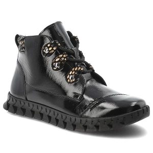 Czarne Botki Armodo Stylowe Lakierowane Buty Damskie. Czarne botki Armodo, bez wzorów, z lakierowanej skóry, bez obcasa, bez zapięcia. Za 339,99 zł.