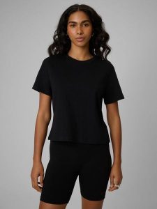 4F T-shirt regular gładki damski - czarny S. Czarne t-shirty 4f, s, bez wzorów, z bawełny, bez kołnierzyka, bez ramiączek. Za 69,99 zł.