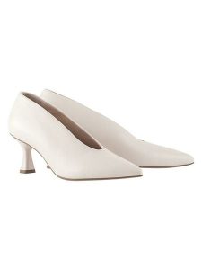 Högl Skórzane czółenka "Jil" w kolorze kremowym rozmiar: 38. Brązowe czółenka HÖGL, bez wzorów, bez obcasa, na szpilce, bez zapięcia. Za 319,22 zł.