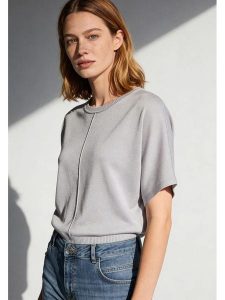 More & More Sweter w kolorze jasnoszarym rozmiar: 40. Szare swetry oversize More & More, bez wzorów, bez ramiączek. Za 158,10 zł.