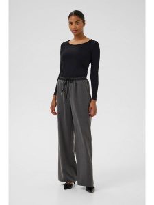 Kaffe Koszulka w kolorze czarnym rozmiar: L. Czarne bluzki Kaffe, l, bez wzorów, bez kołnierzyka, bez ramiączek. Za 86,99 zł.