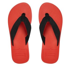 Japonki Hunter. Czarne klapki Hunter, bez wzorów, bez obcasa. Za 79,99 zł.