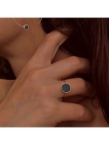 OR Carats Złoty pierścionek z kamieniem szlachetnym rozmiar: 54. Żółte pierścionki OR Carats, z onyksem, złote. Za 679,25 zł.