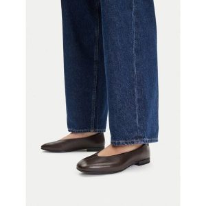 Baleriny Lasocki. Brązowe balerinki Lasocki, bez wzorów, bez obcasa, bez zapięcia. Za 159,99 zł.