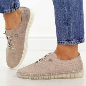 Beżowe skórzane półbuty damskie Filippo Dp7810/26. Brązowe półbuty Filippo, na jesień, bez wzorów, z jeansu, z okrągłym noskiem, bez obcasa, na płaskiej podeszwie, bez zapięcia. W wyprzedaży za 197,10 zł.