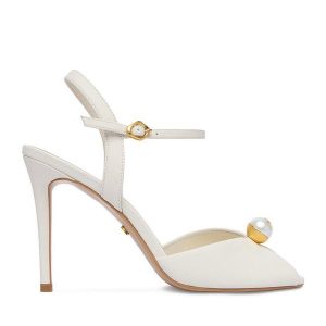 Sandały GINO ROSSI. Białe sandały Gino Rossi, bez wzorów, bez obcasa, na szpilce, bez zapięcia. Za 399,99 zł.