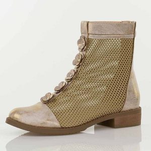 Złote wiosenne ażurowe botki damskie Jezzi Asa62-130. Żółte botki Jezzi, na jesień, w ażurowe wzory, z jeansu, bez obcasa, na obcasie, bez zapięcia. Za 259,00 zł.