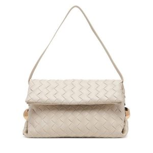 Torebka Liu Jo. Torebki klasyczne Liu Jo, bez wzorów, bez dodatków. Za 679,99 zł.