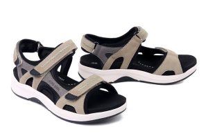 JOSEF SEIBEL 97302 TE380 611 Estelle 02 mint-kombi, sandaly damskie. Zielone sandały Josef Seibel, bez wzorów, ze skóry, bez obcasa, bez zapięcia. Za 348,42 zł.