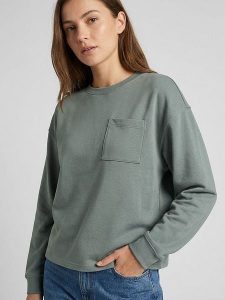 MOSS COPENHAGEN Bluza "Illiana" w kolorze zielonym rozmiar: M/L. Zielone bluzy Moss Copenhagen, l, bez wzorów, bez kaptura. Za 144,58 zł.