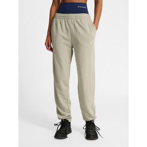 Damskie spodnie dresowe Hummel Pulse. Szare spodnie dresowe Hummel, bez wzorów, z dresówki. Za 137,00 zł.