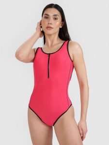 4F Kostium kąpielowy jednoczęściowy damski - różowy XS. Czerwone szorty 4f, bez wzorów, z elastanu, eleganckie. Za 149,99 zł.