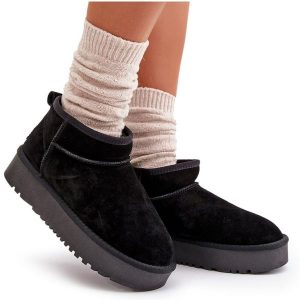 Damskie Zamszowe Śniegowce Na Platformie Czarne Nereviana. Czarne buty zimowe z zamszu, bez obcasa, na platformie, bez zapięcia. Za 306,50 zł.