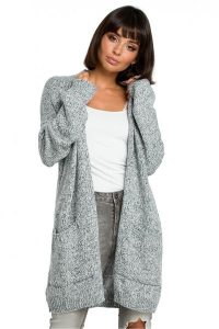 Melanżowy sweter z otwartym przodem i kieszeniami szary. Szare długie swetry Polskie swetry, na zimę, s, z dzianiny, bez kołnierzyka. Za 289,00 zł.