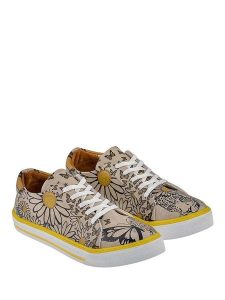 Streetfly Sneakersy w kolorze beżowym ze wzorem rozmiar: 40. Brązowe trampki Streetfly, bez wzorów, bez zapięcia. Za 180,06 zł.