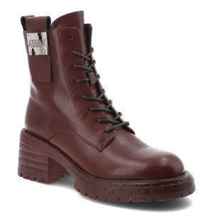 Bordowe Botki Artiker Modne Buty Damskie. Czerwone botki ARTIKER, na zimę, z aplikacjami, bez obcasa, na słupku, bez zapięcia. Za 305,99 zł.