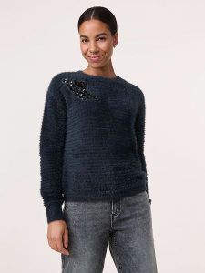 TAIFUN Sweter w kolorze czarnym rozmiar: 48. Czarne swetry oversize Taifun, bez wzorów, bez ramiączek. Za 144,92 zł.
