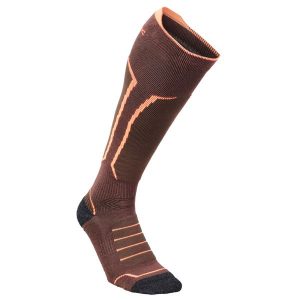Skarpety outdoorowe wytrzymałe Solognac Active 900 długie. Skarpetki SOLOGNAC, bez wzorów, z elastanu. W wyprzedaży za 39,99 zł.