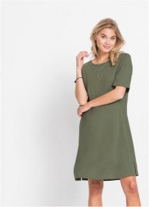 Sukienka T-shirtowa oversize. Zielone sukienki bonprix, bez wzorów, eleganckie, bez kołnierzyka, bez ramiączek, oversize. Za 74,99 zł.