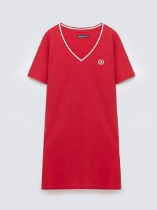 Sukienka damska dzianinowa z niewielkim haftem czerwona Zorkana 603. Czerwone sukienki Big Star, na imprezę, l, bez wzorów, z dzianiny, sportowe, bez kołnierzyka, bez ramiączek, sportowe. Za 119,99 zł.