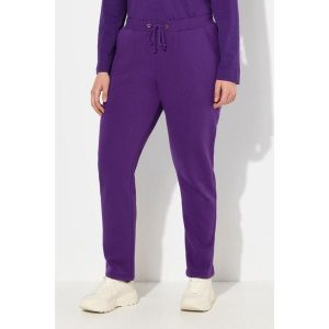 Damskie Spodnie dresowe miękki materiał wewnętrzny elastyczna gumka w pasie. Fioletowe spodnie dresowe Ulla Popken, plus size, bez wzorów, z bawełny. Za 195,99 zł.