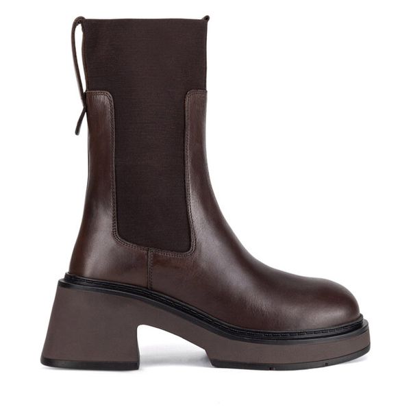 Sztyblety GINO ROSSI. Brązowe botki Gino Rossi, bez wzorów, bez obcasa, na płaskiej podeszwie, bez zapięcia. Za 399,99 zł.